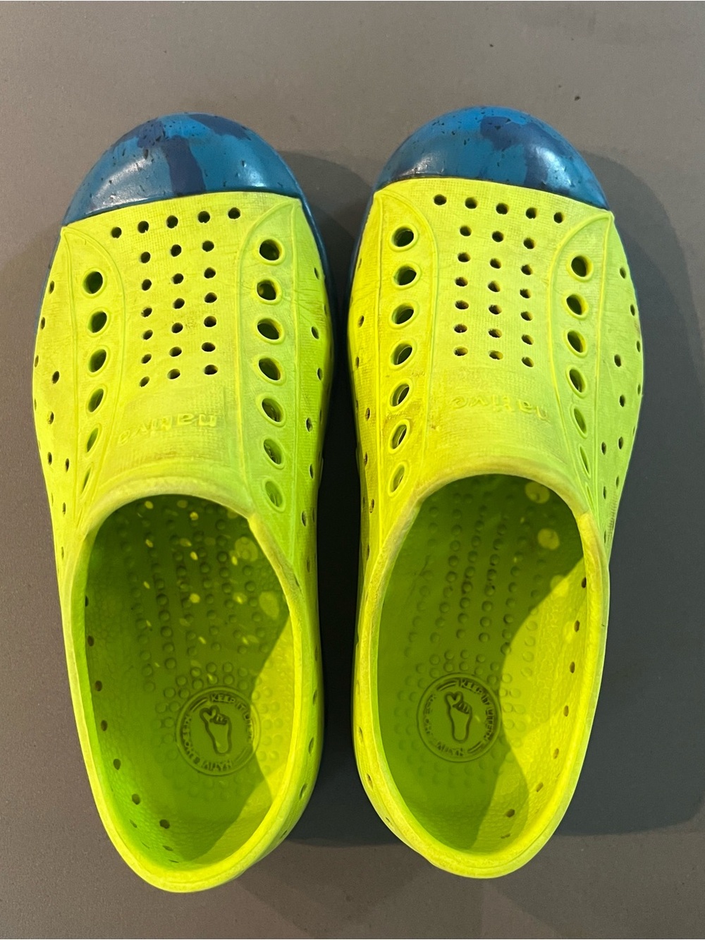 Native Kids Neon Slip-On Shoes Sz 10